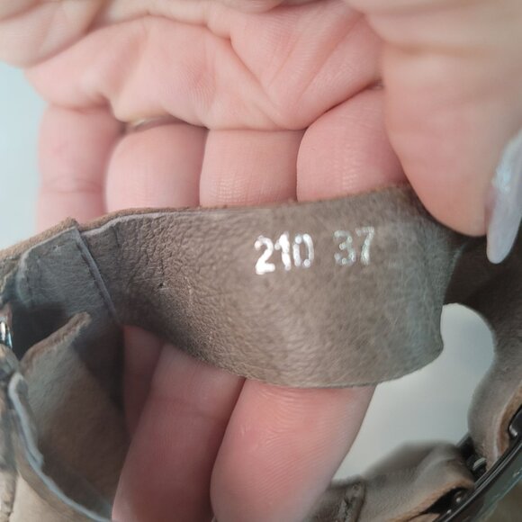 Antelope NWOT Women's Strappy leather Sandals ankle sz 6.5 light try on wear - Picture 2 of 8